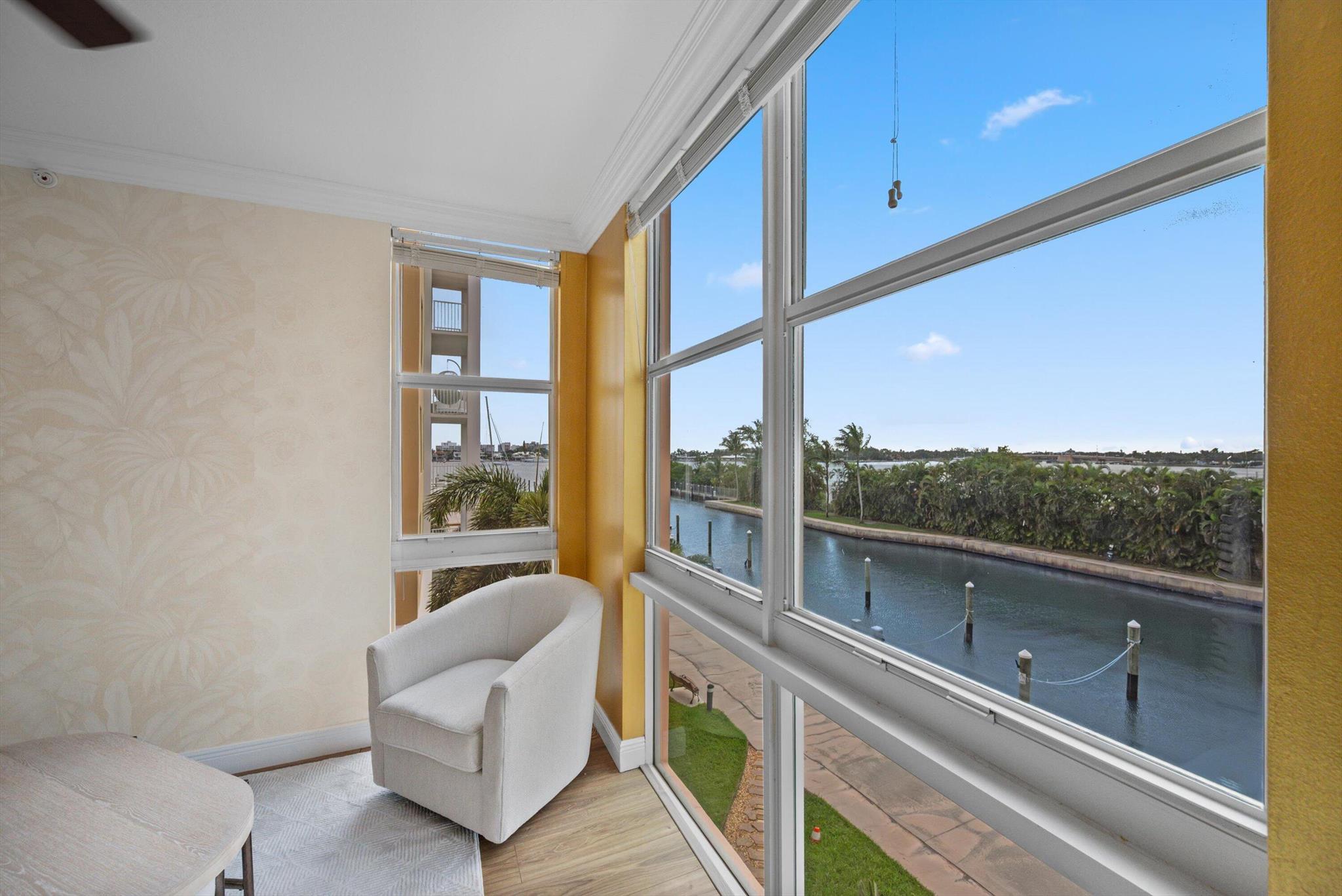 MOORINGS - Residential Lease