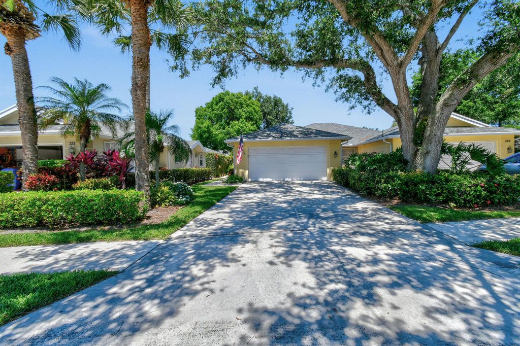 Photo of 250 Brier Circle, Jupiter, FL 33458 (MLS # R10977870)