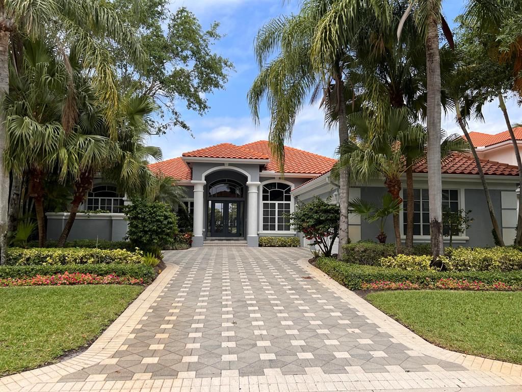 Photo of 1025 Grand Isle Terrace, Palm Beach Gardens, FL 33418 (MLS # R10789008)