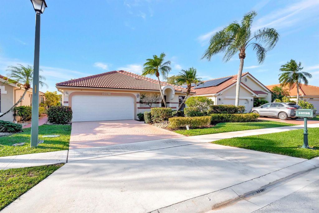 Photo of 10796 White Aspen Lane, Boca Raton, FL 33428 (MLS # R10954079)