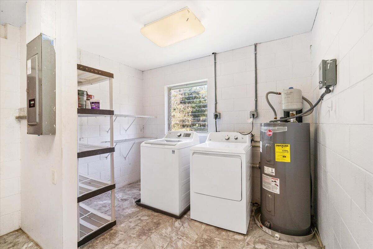 GREENWOOD VILLAGE SUB UNIT ONE - Residential