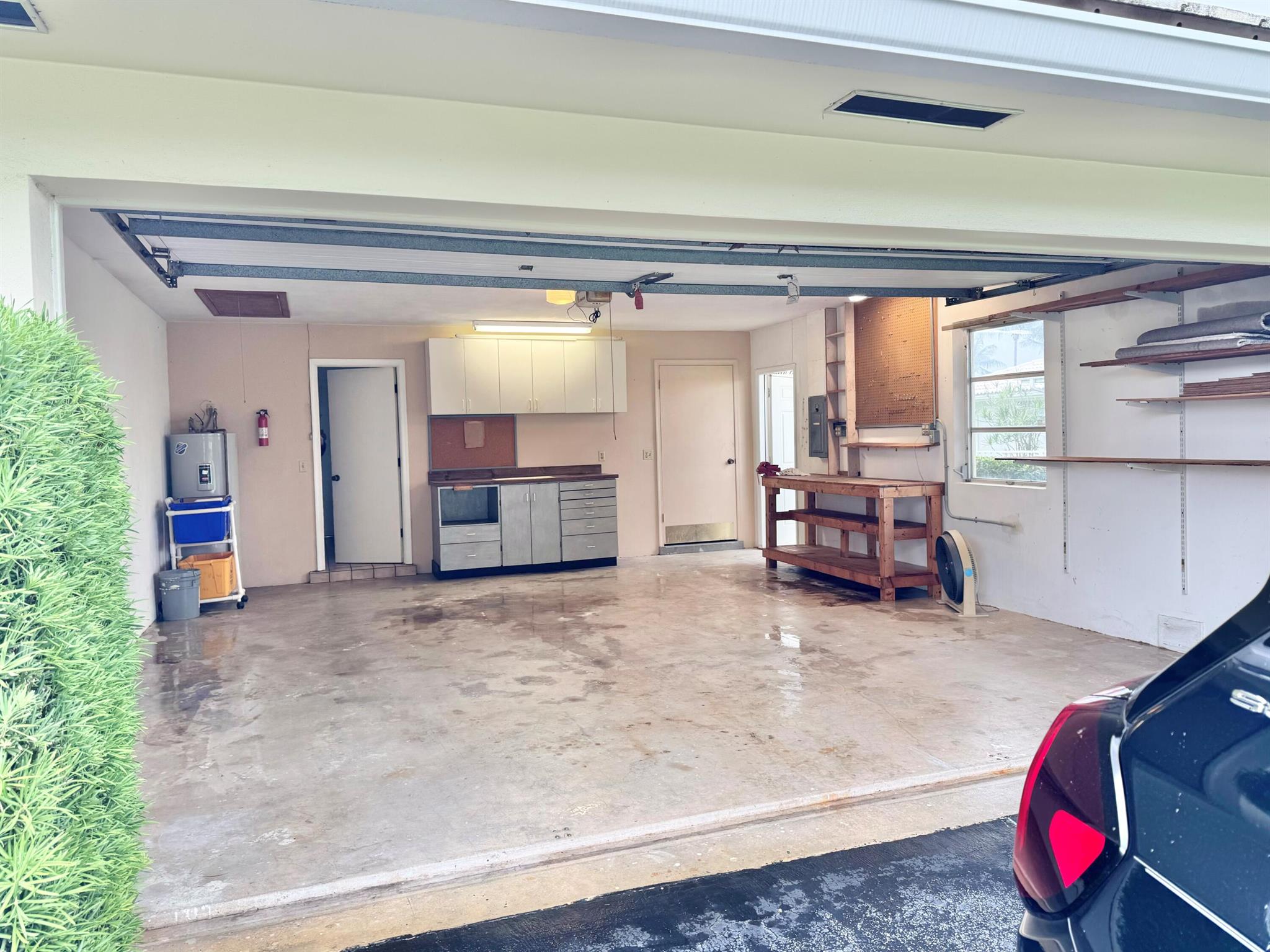 YACHT CLUB ADDITION TO VI - Residential Lease