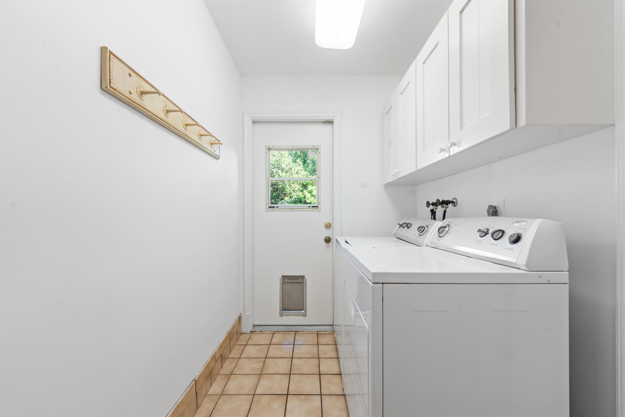 YACHT CLUB ADDITION TO VI - Residential Lease