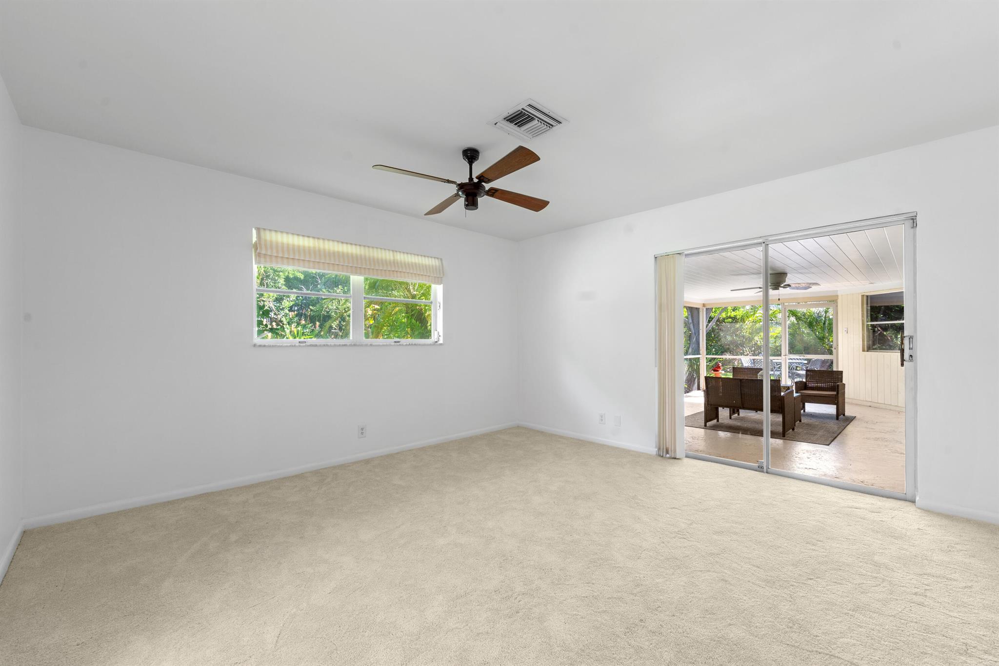 YACHT CLUB ADDITION TO VI - Residential Lease