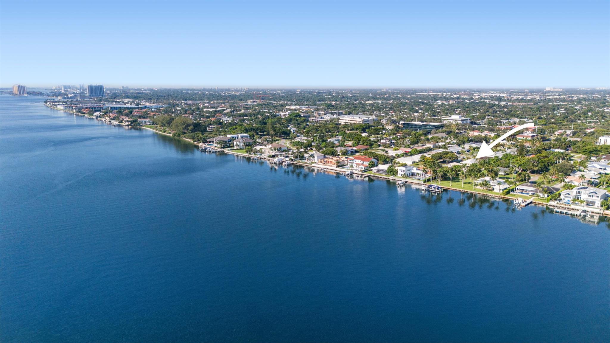 YACHT CLUB ADDITION TO VI - Residential Lease