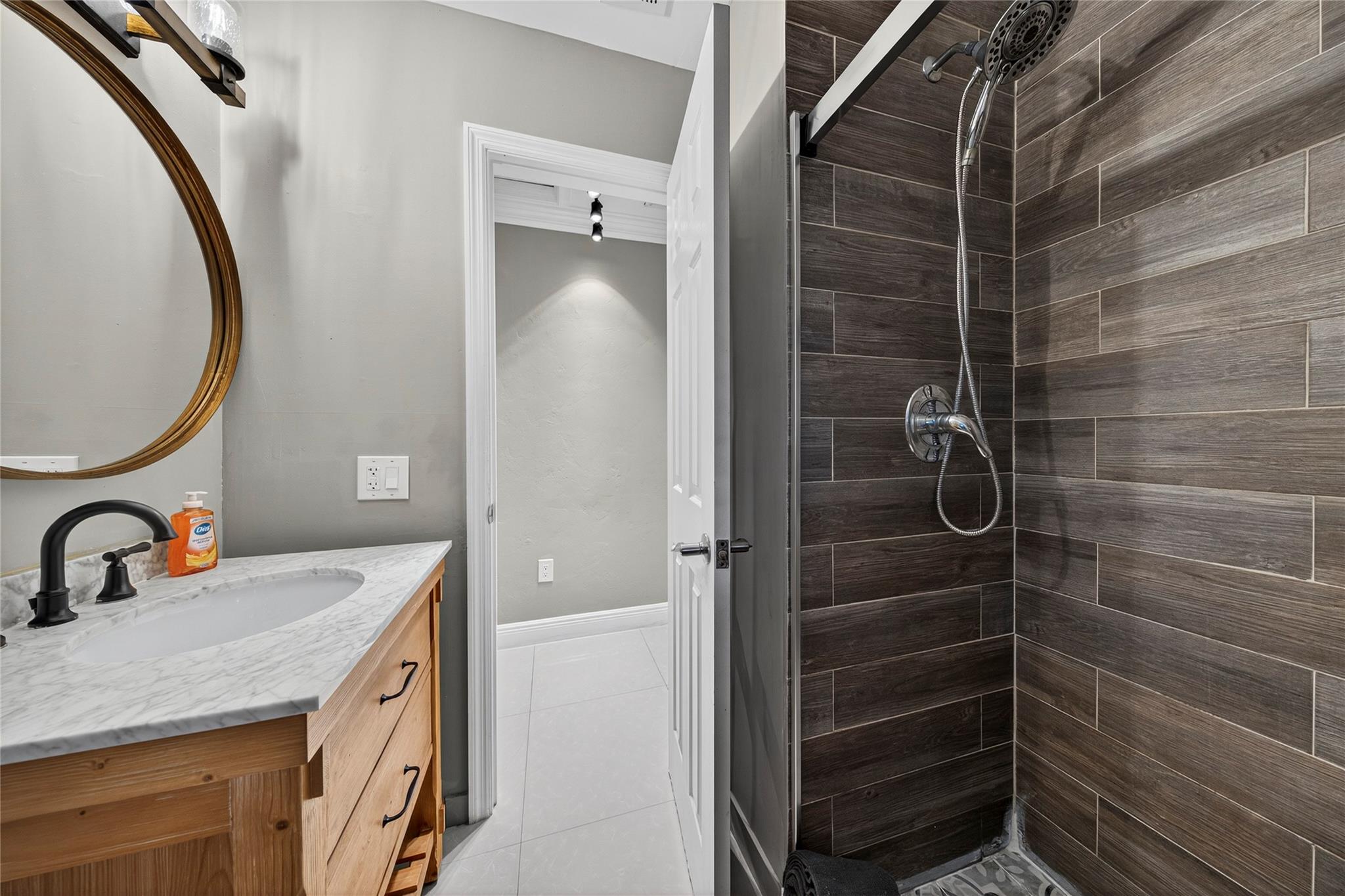 Progresso 2-18 D - Residential Income