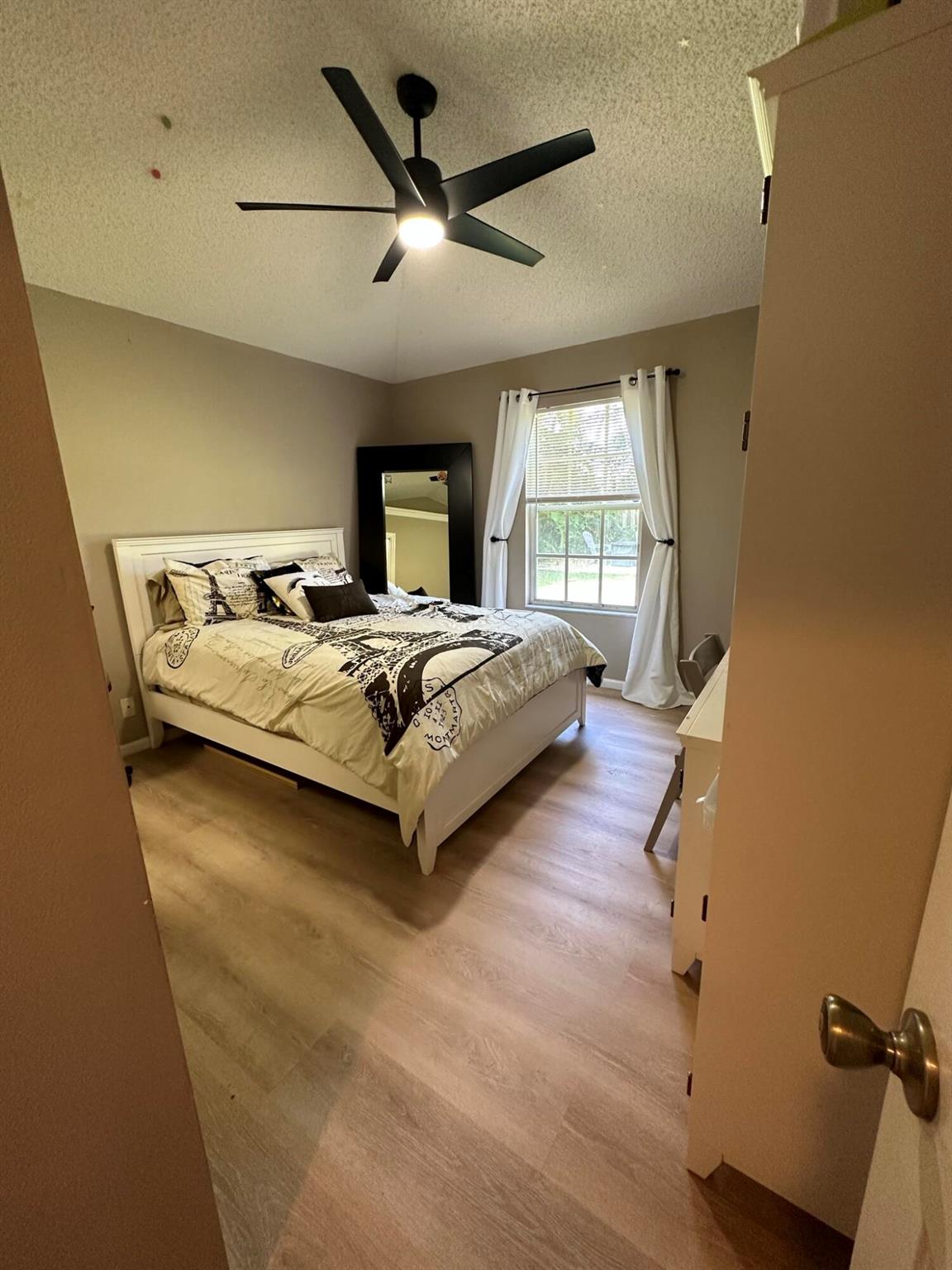 EMERALD FOREST OF WELLINGTON 2 - Residential Lease