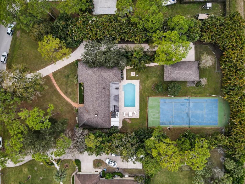 Photo of 10466 Trailwood Circle, Jupiter, FL 33478 (MLS # R11050640)