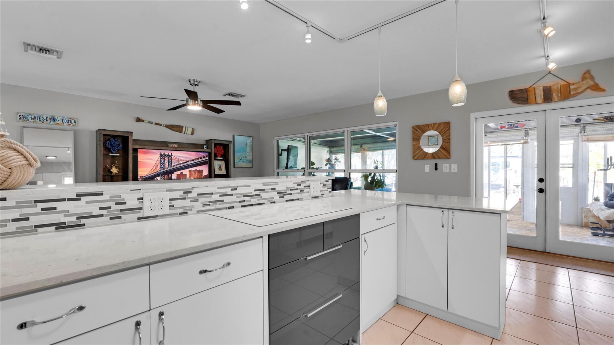 Shelter Islands 43-6 B - Residential