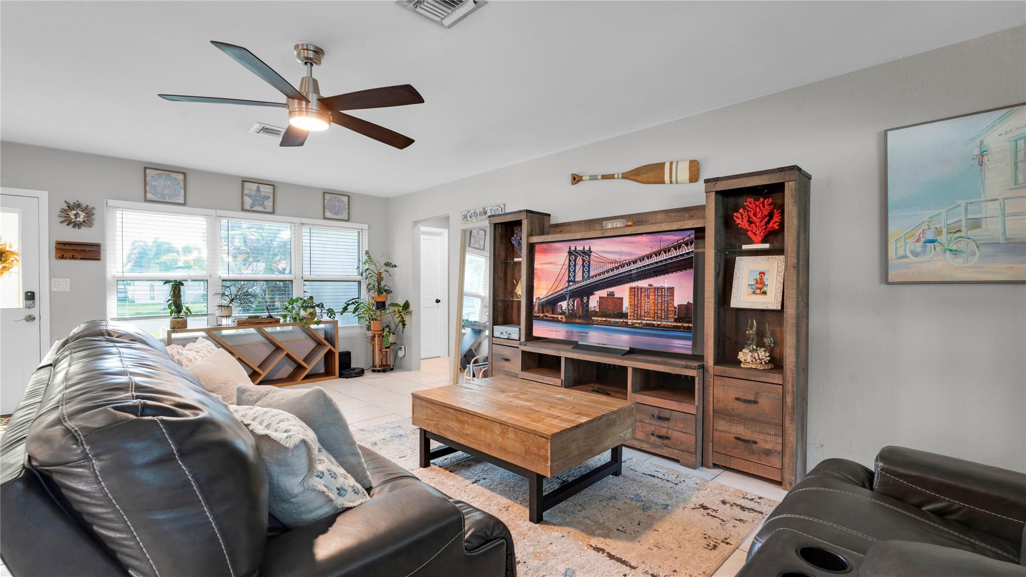 Shelter Islands 43-6 B - Residential