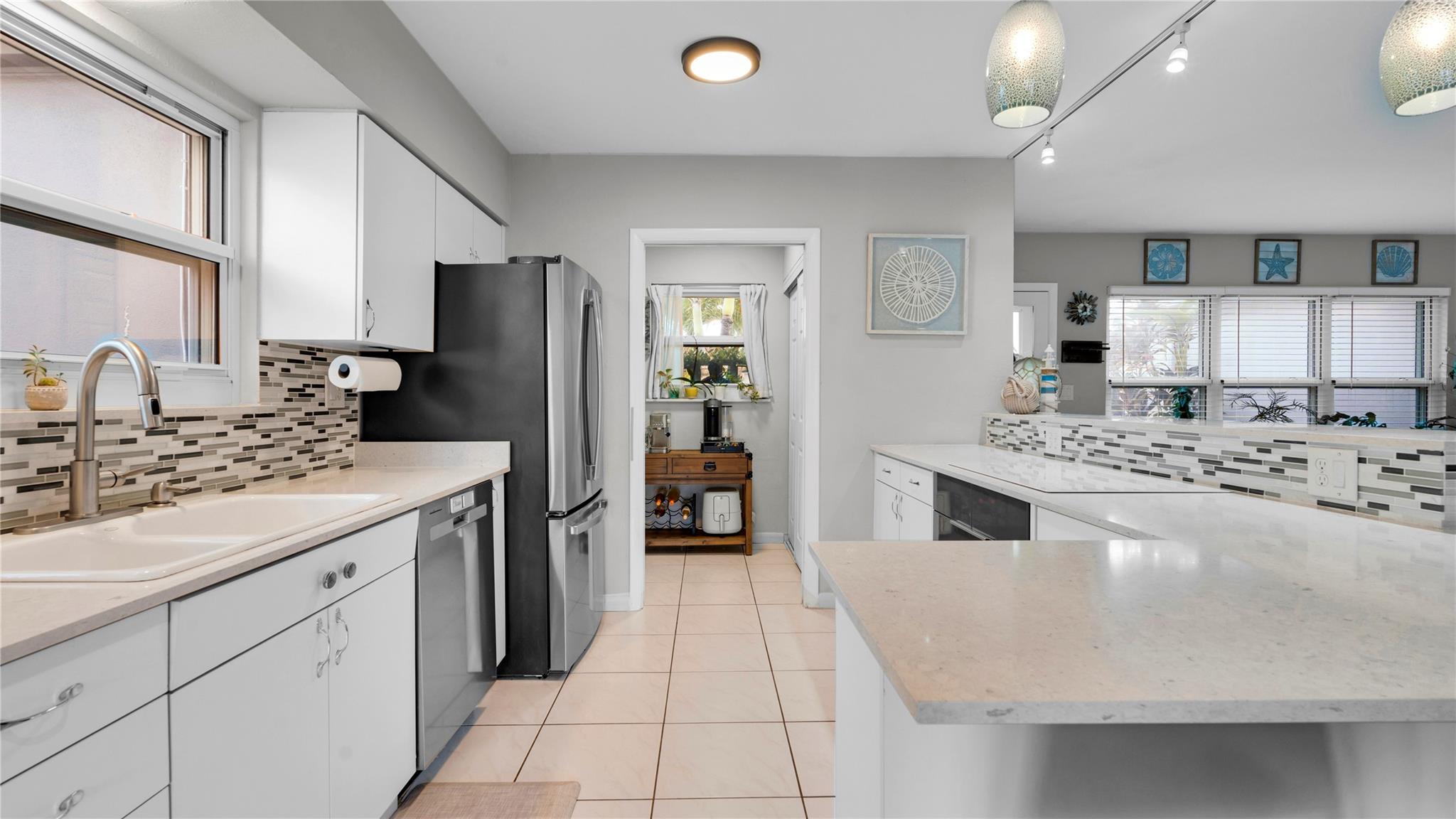 Shelter Islands 43-6 B - Residential