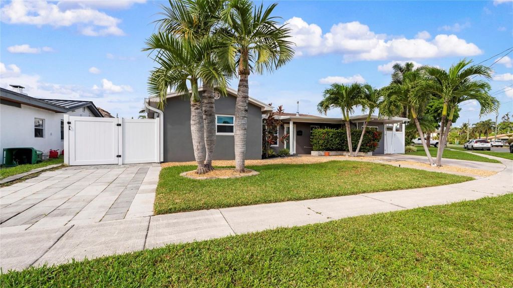 Photo of 935 Nautilus Isle, Dania Beach, FL 33004 (MLS # F10536310)