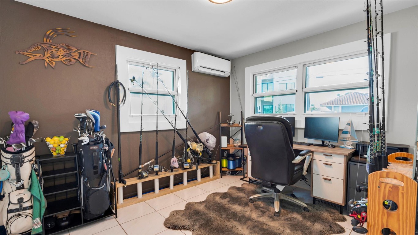 Shelter Islands 43-6 B - Residential