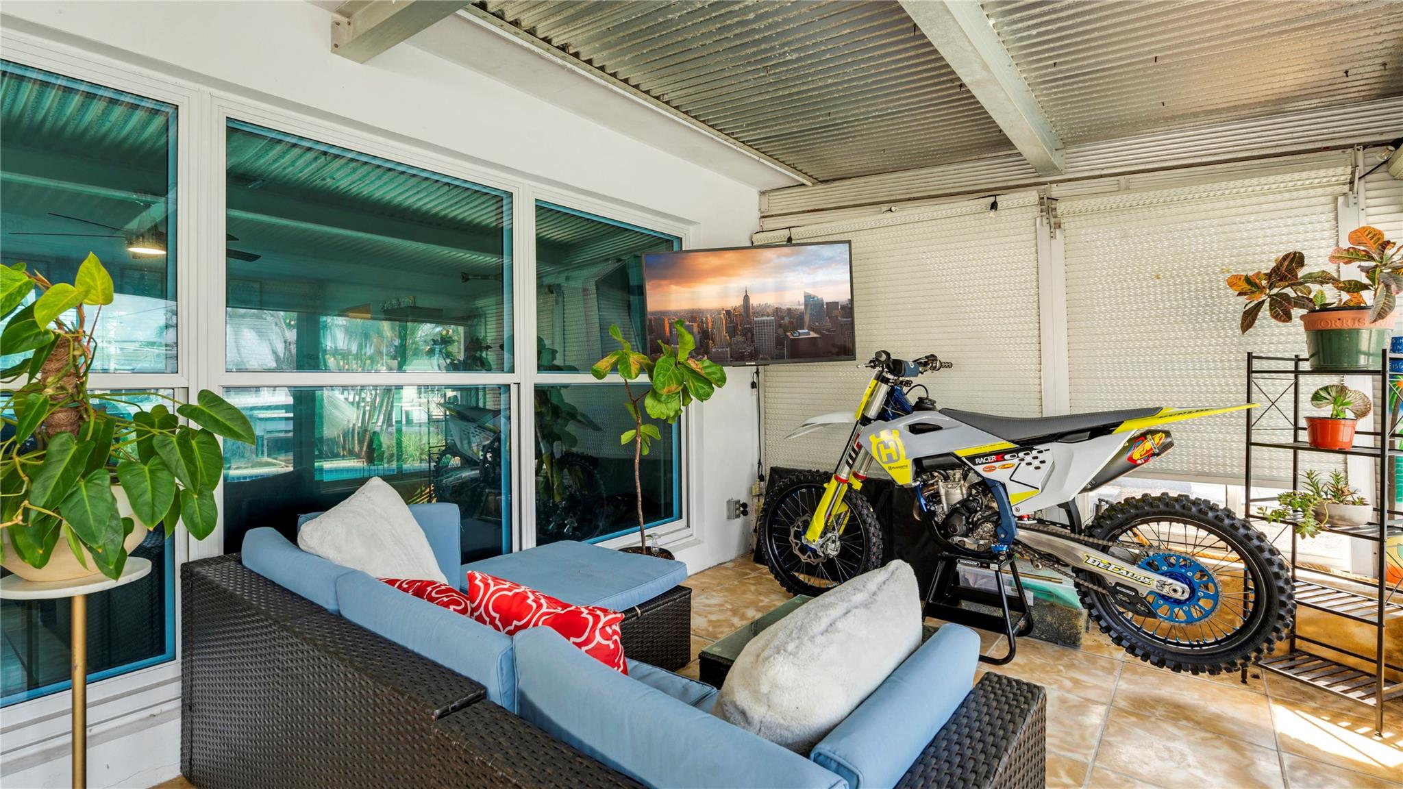 Shelter Islands 43-6 B - Residential