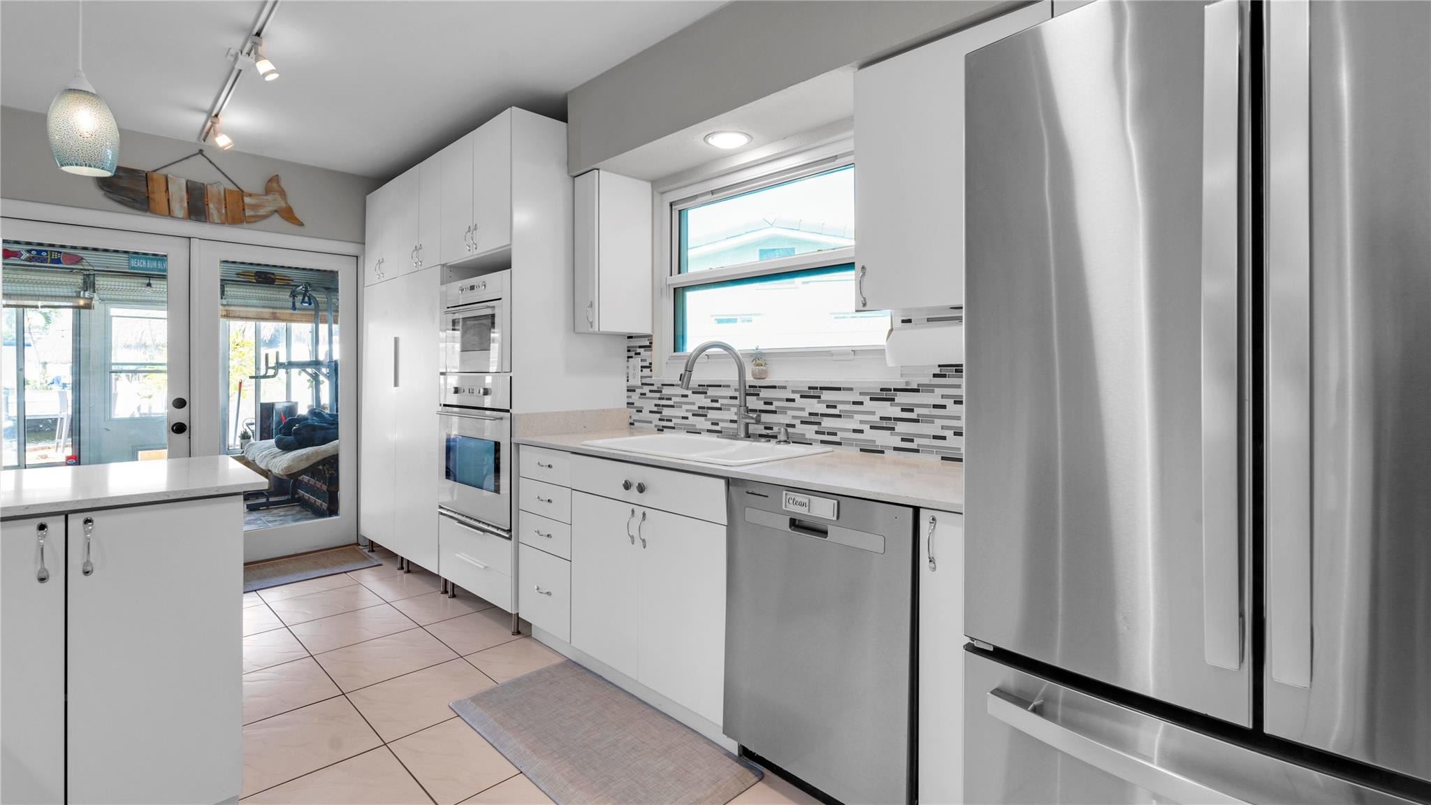 Shelter Islands 43-6 B - Residential