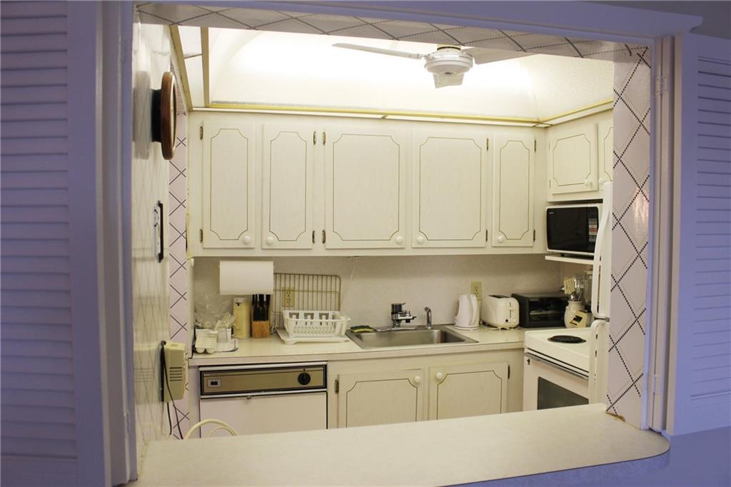 CENTURY VILLAGE EAST - Residential