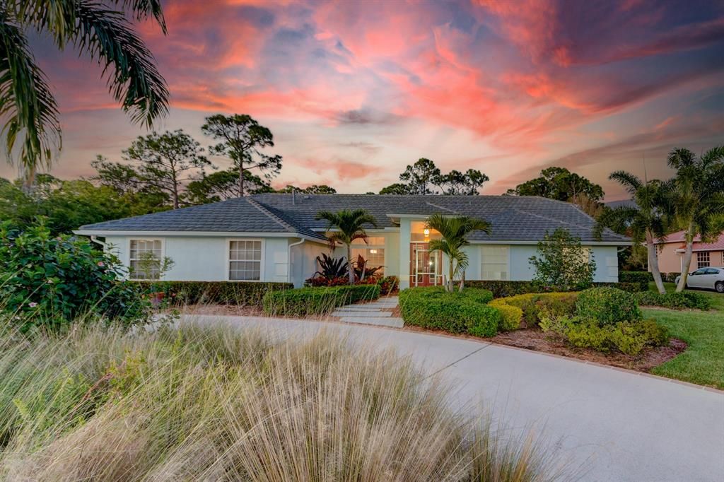 Photo of 3313 Bent Pine Drive, Fort Pierce, FL 34951 (MLS # R10771116)