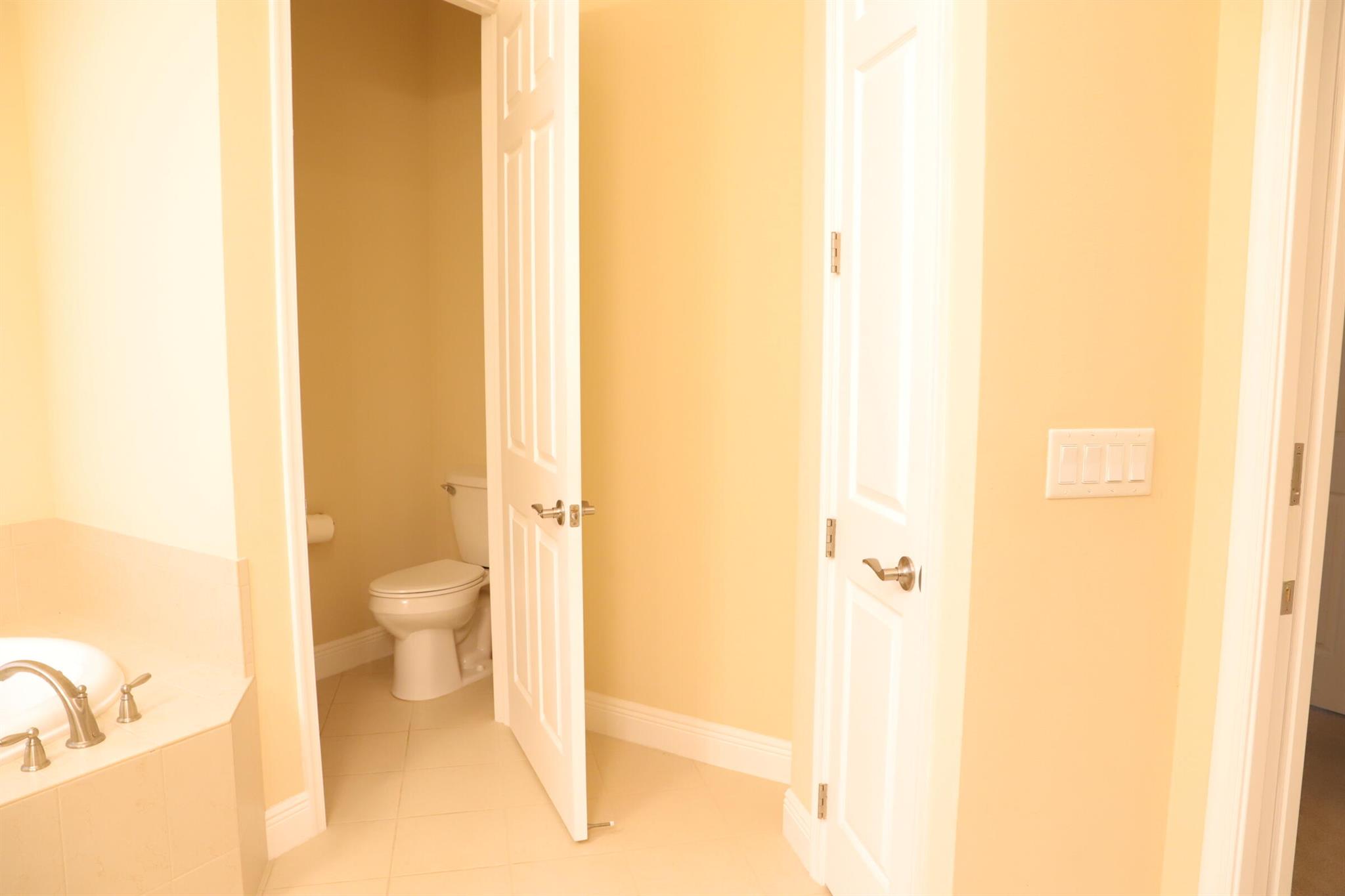 BOCA RESERVE PUD - Residential Lease