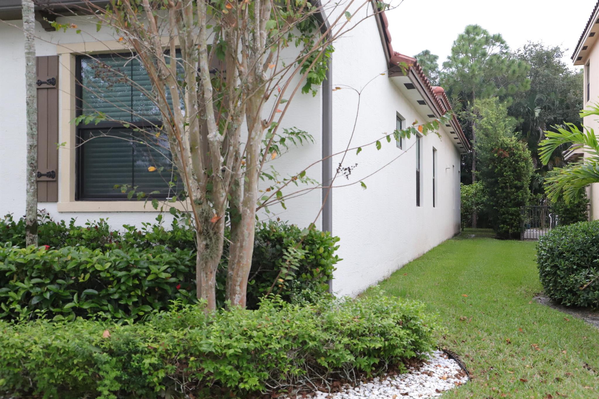 BOCA RESERVE PUD - Residential Lease