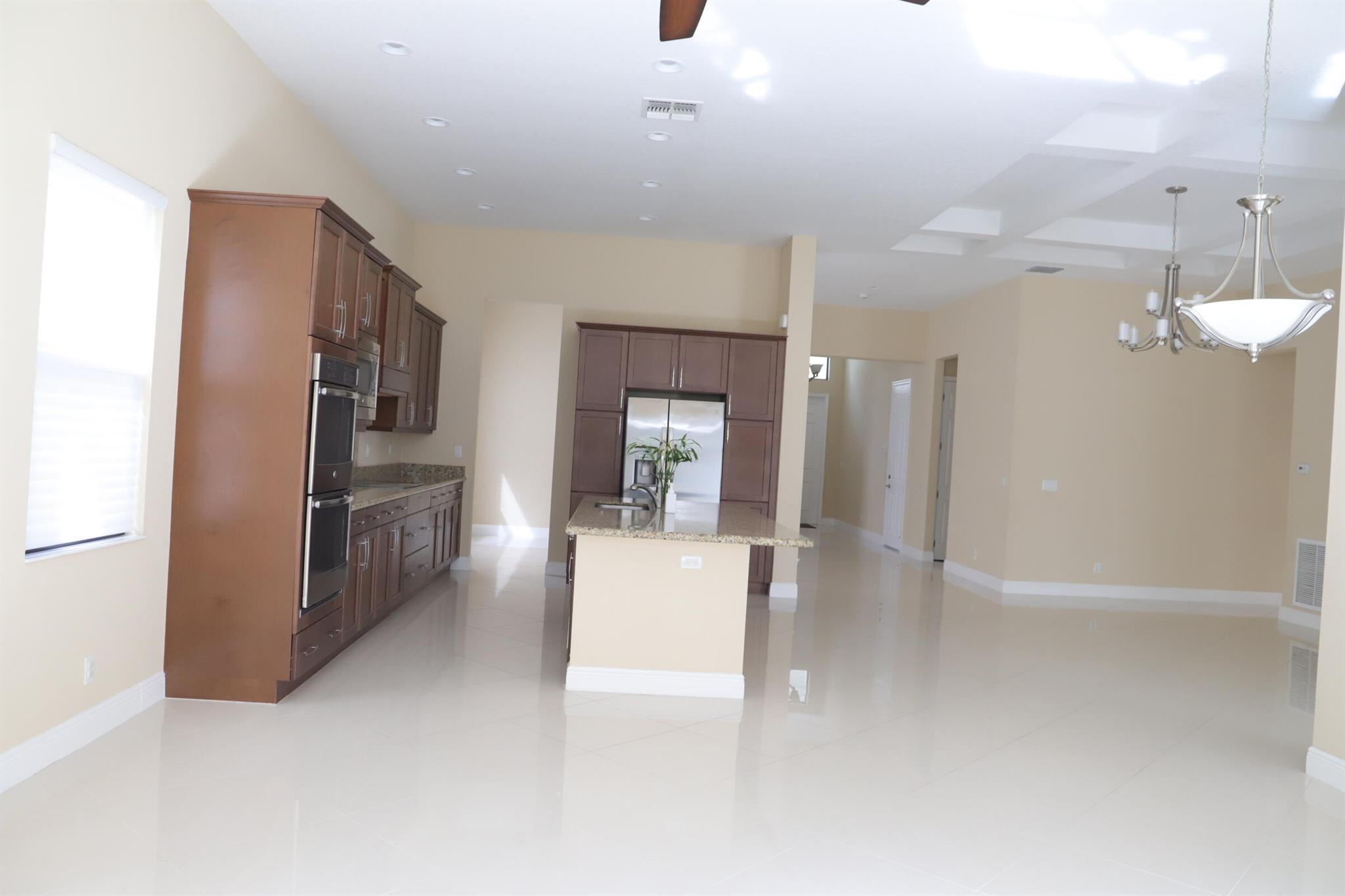 BOCA RESERVE PUD - Residential Lease