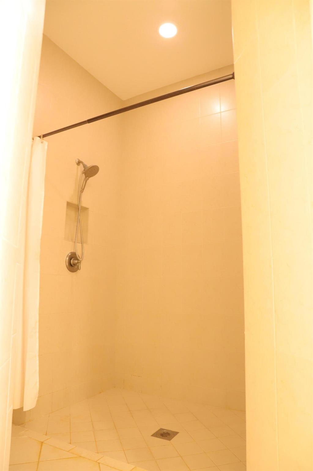 BOCA RESERVE PUD - Residential Lease