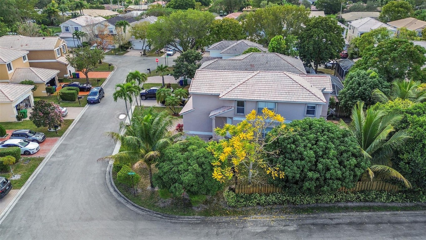 Oakwood 80-39 B - Residential