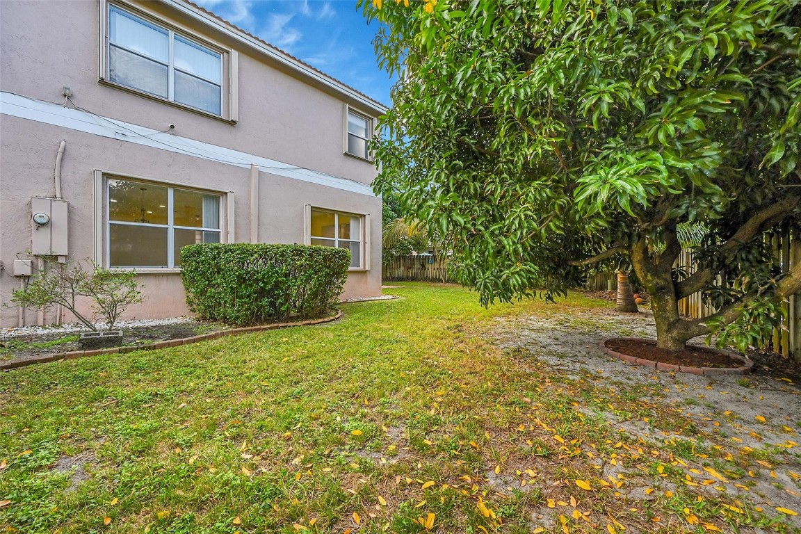 Oakwood 80-39 B - Residential