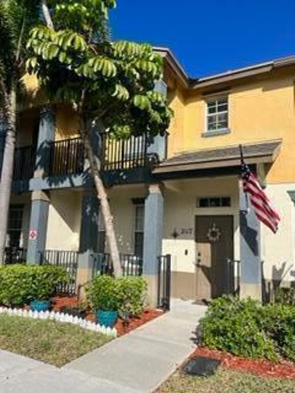 Photo of 2117 SE Glen Ridge Drive, Port Saint Lucie, FL 34952 (MLS # R10768709)