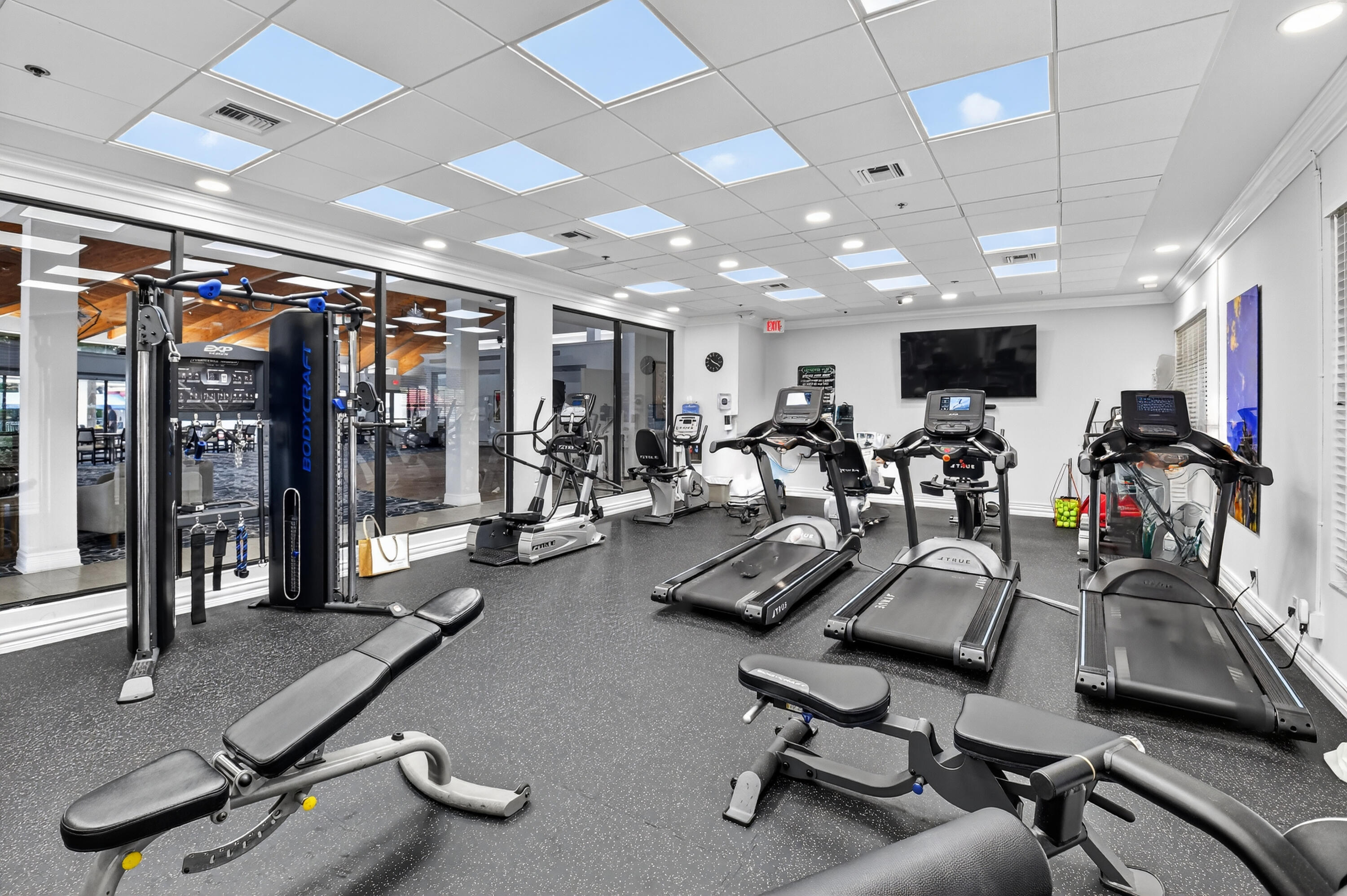 LEXINGTON CLUB 4 - Residential