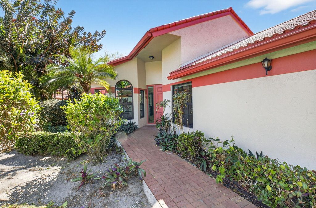 Photo of 7613 Lexington Club Boulevard #B, Delray Beach, FL 33446 (MLS # R11166989)