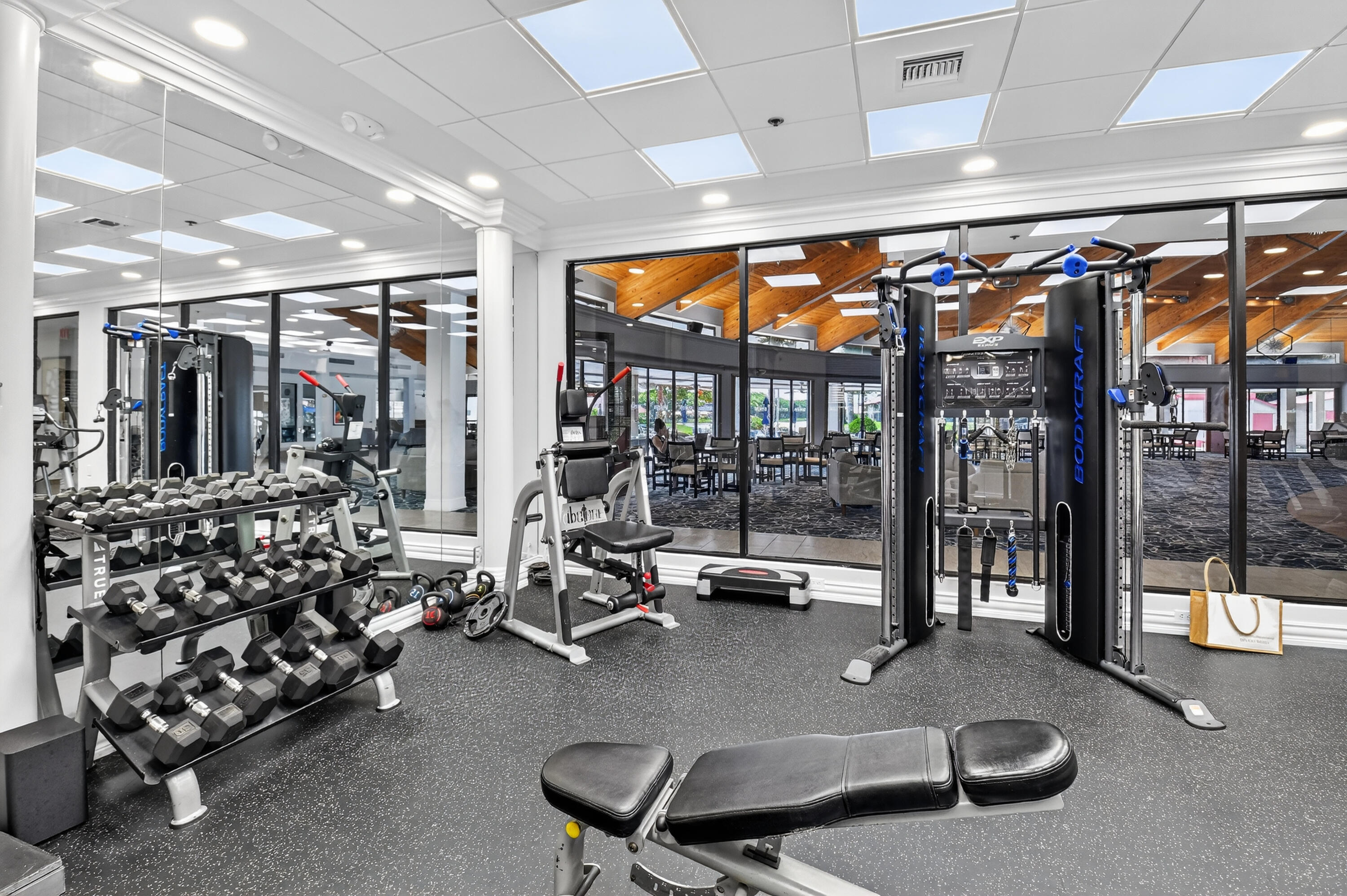 LEXINGTON CLUB 4 - Residential