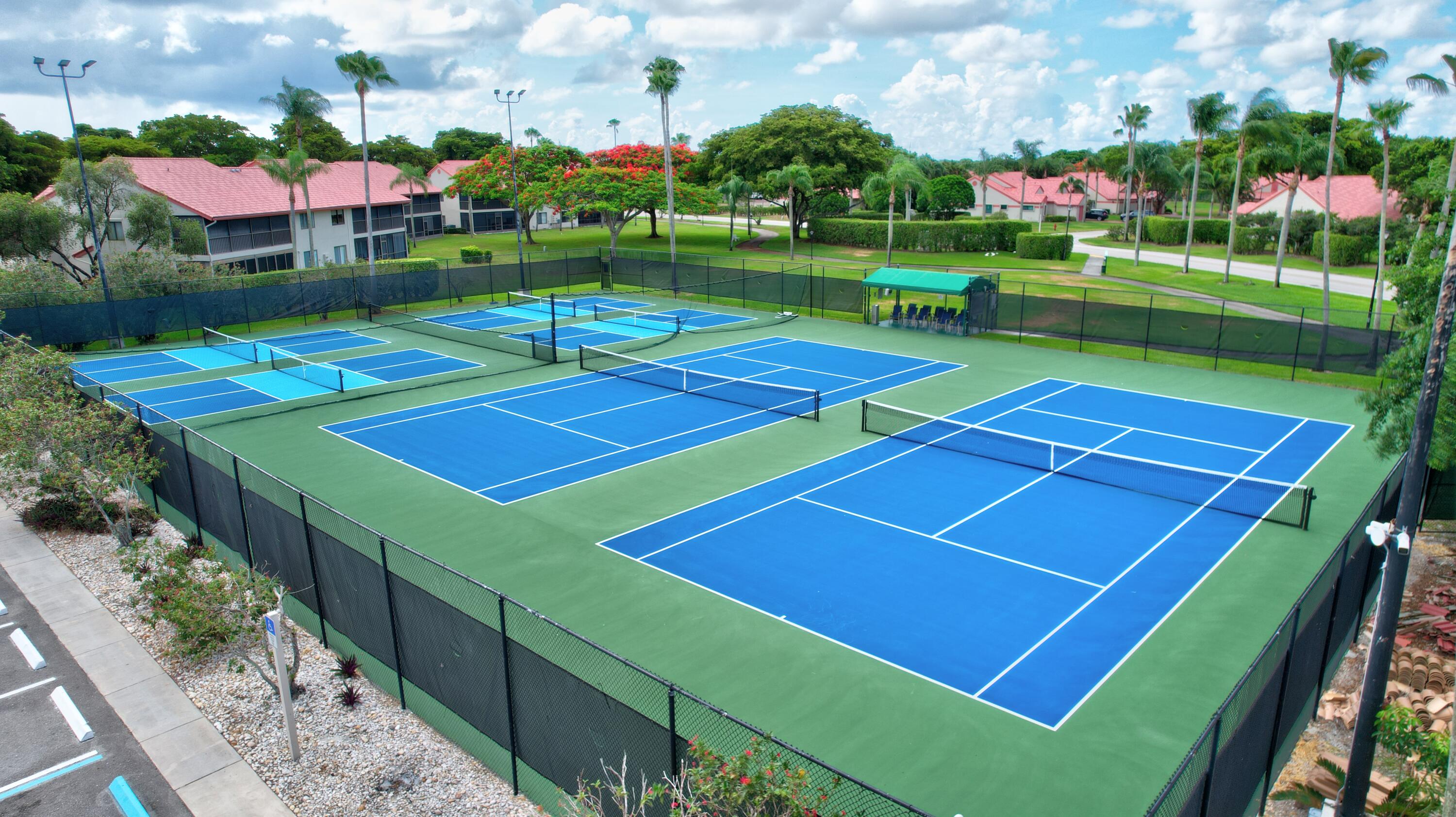 LEXINGTON CLUB 4 - Residential