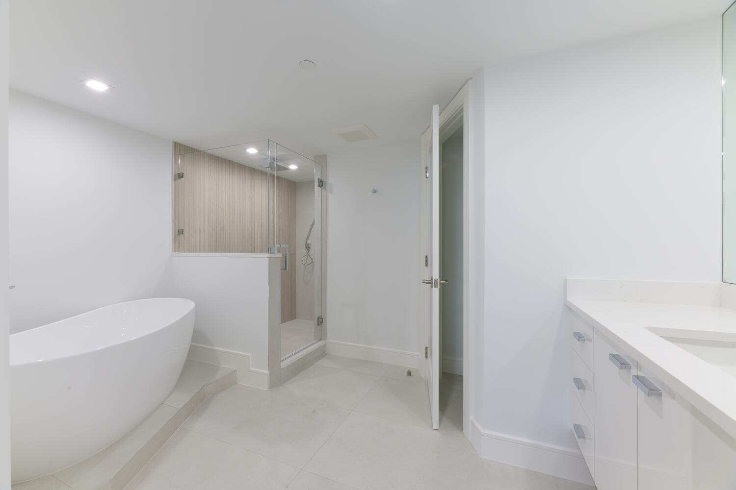 PLAZA OF THE PALM BEACHES CONDO - Residential