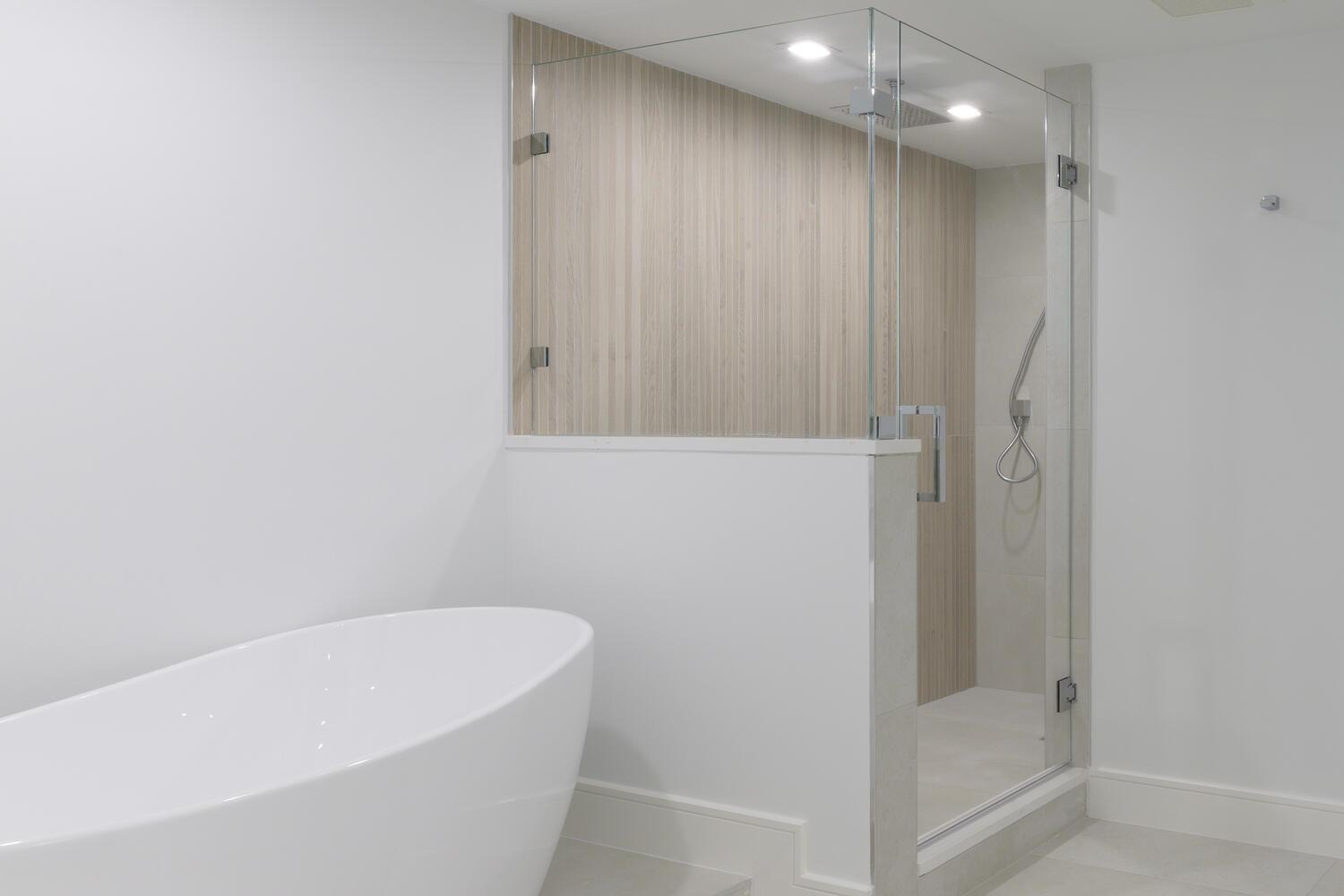 PLAZA OF THE PALM BEACHES - Residential