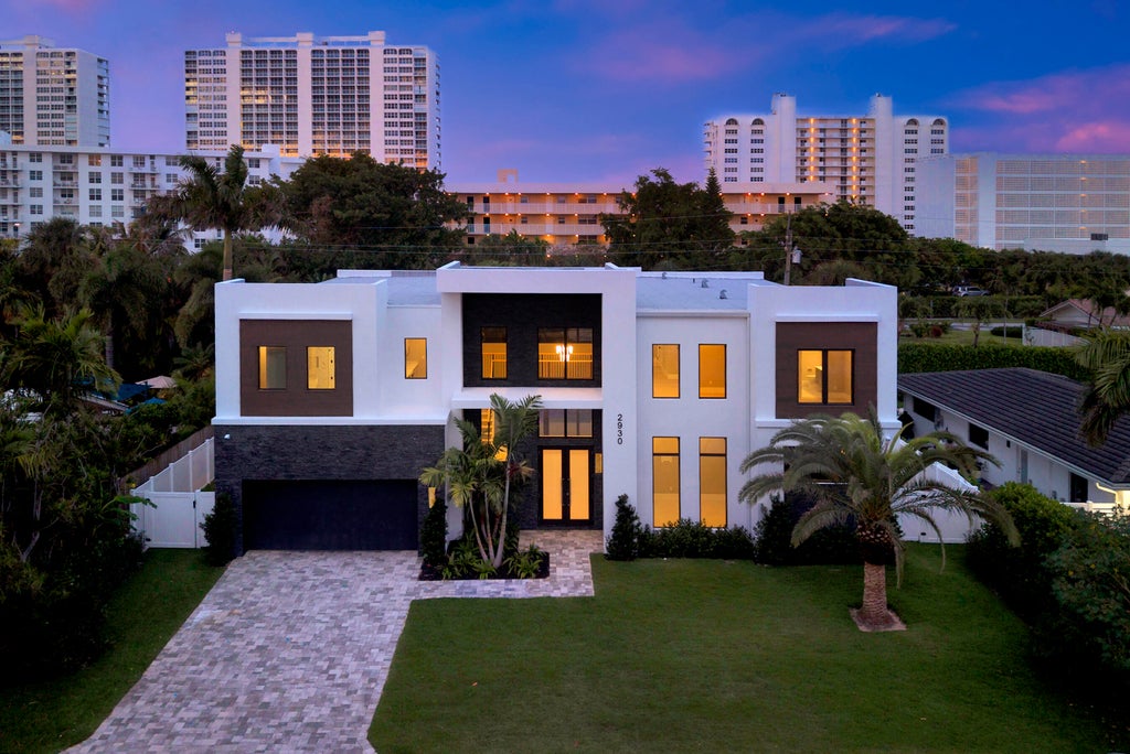 Photo of 2930 Cadiz Road, Boca Raton, FL 33432 (MLS # B26042563)