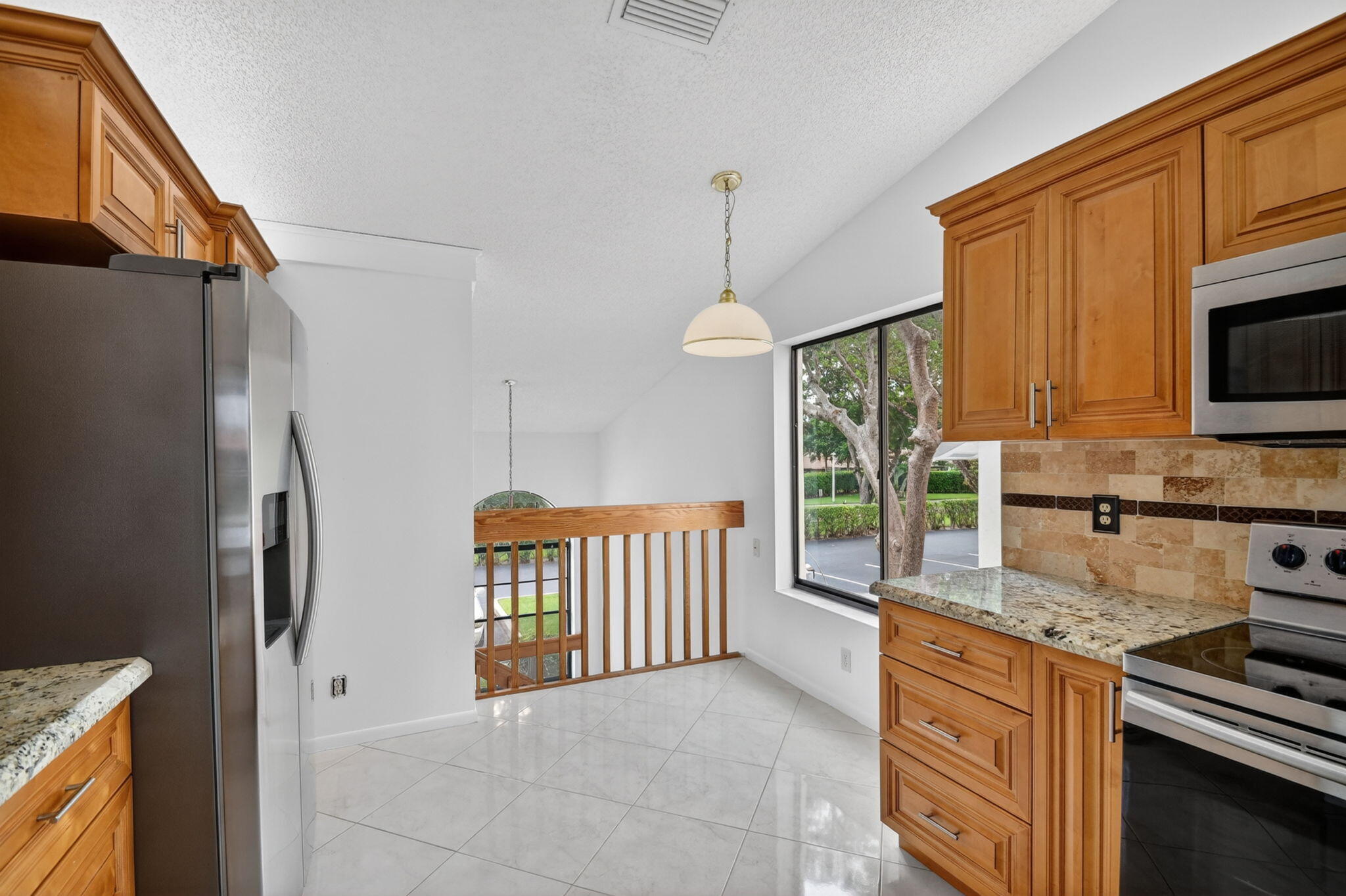 10231 N Circle Lake Drive 201