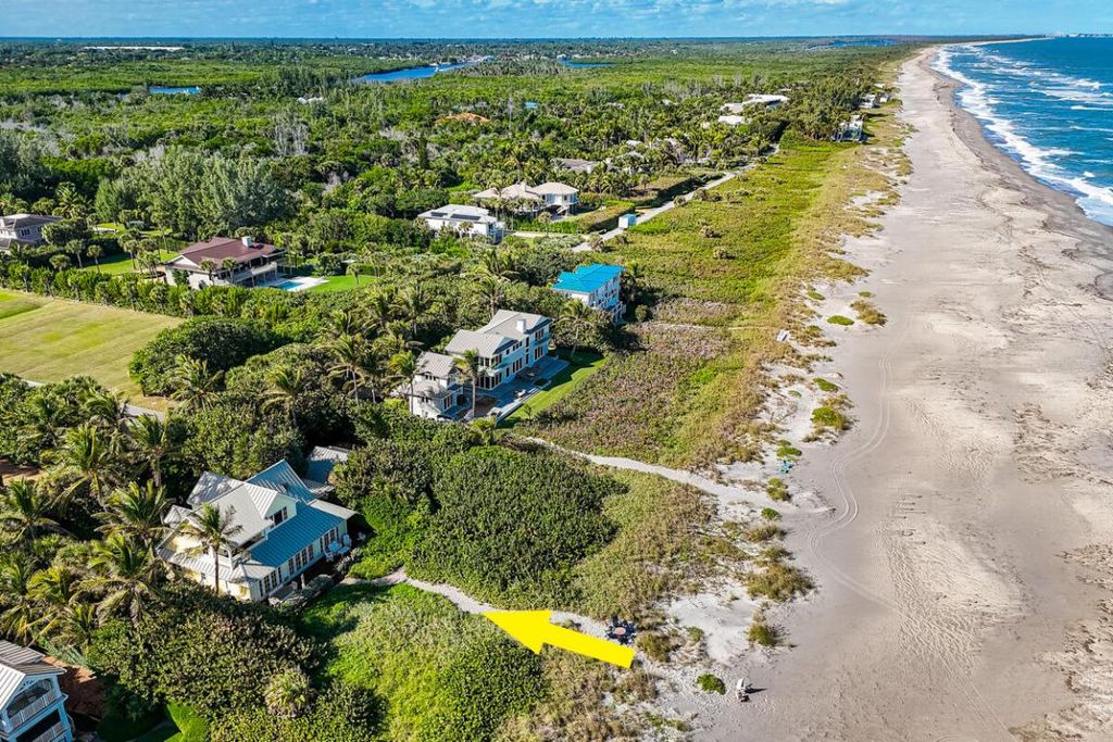 Photo of 107 N Beach Road, Jupiter Island, FL 33455 (MLS # R11153069)