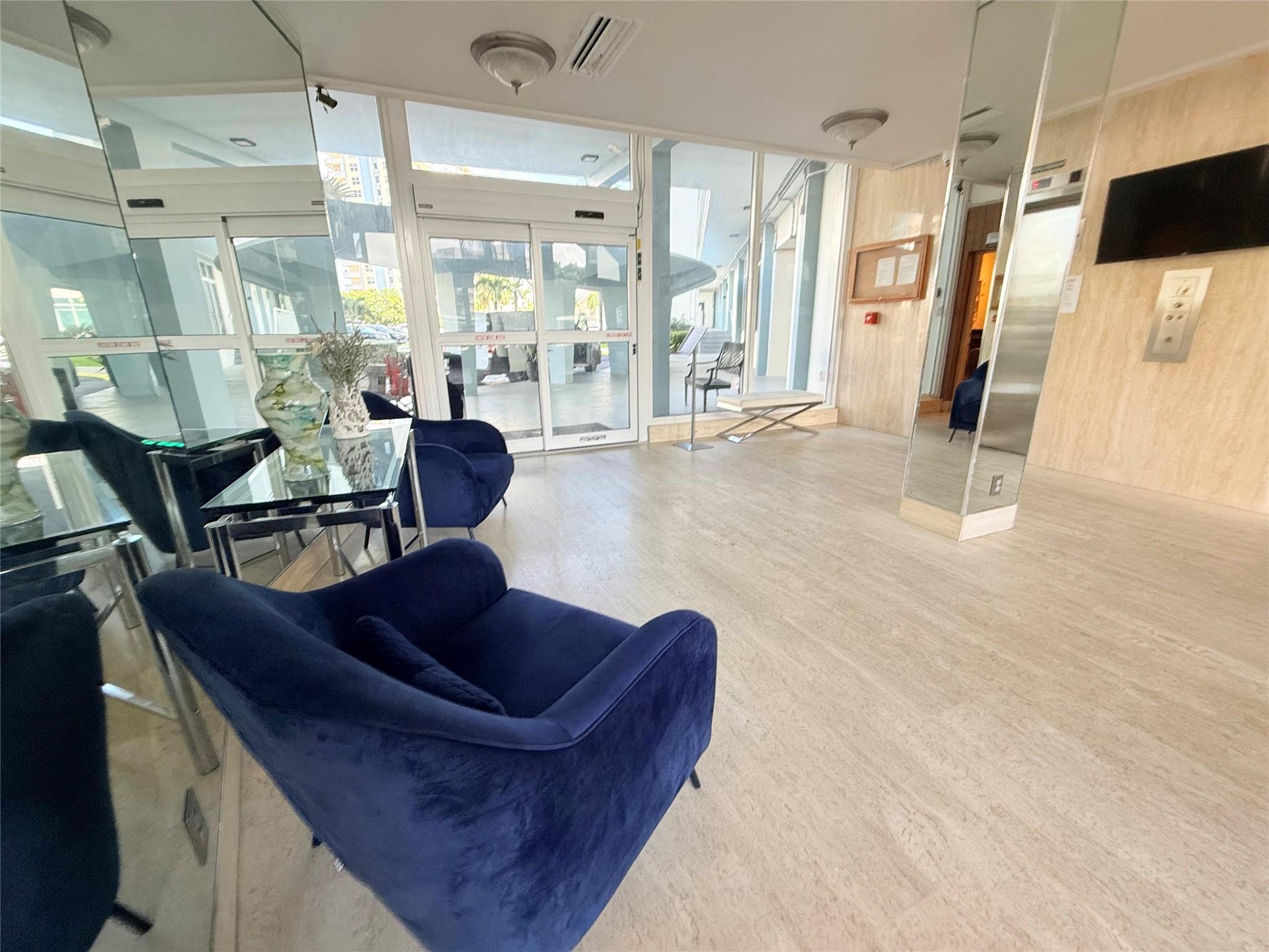 Granada House - Residential