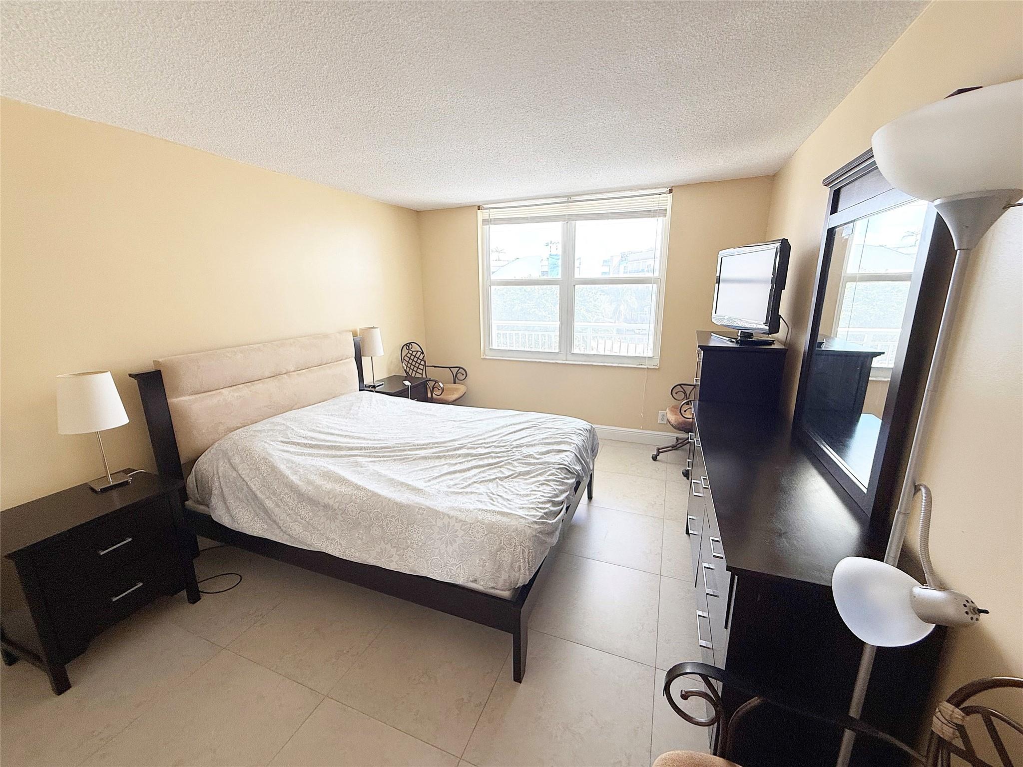 Granada House - Residential