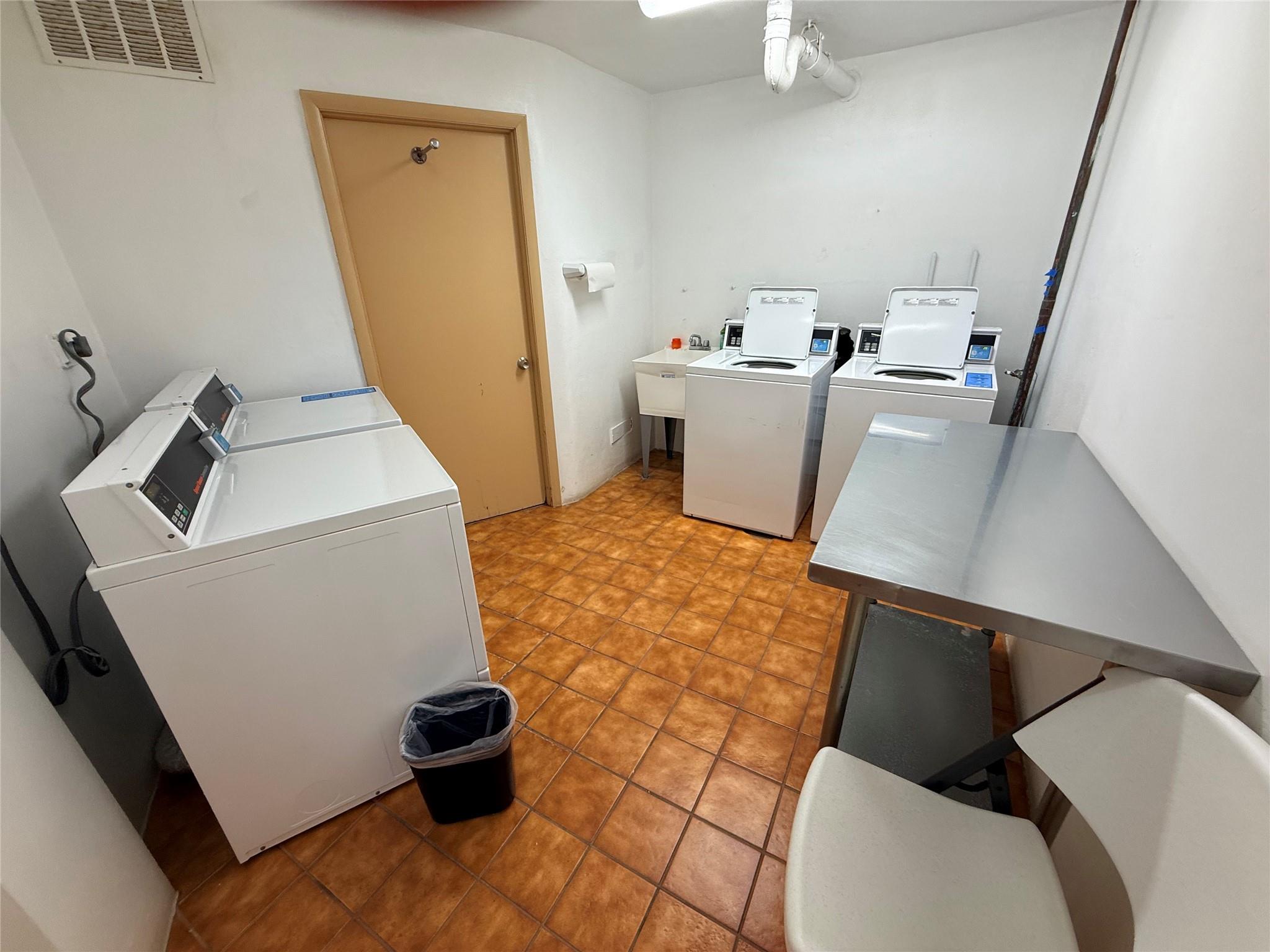 Granada House - Residential