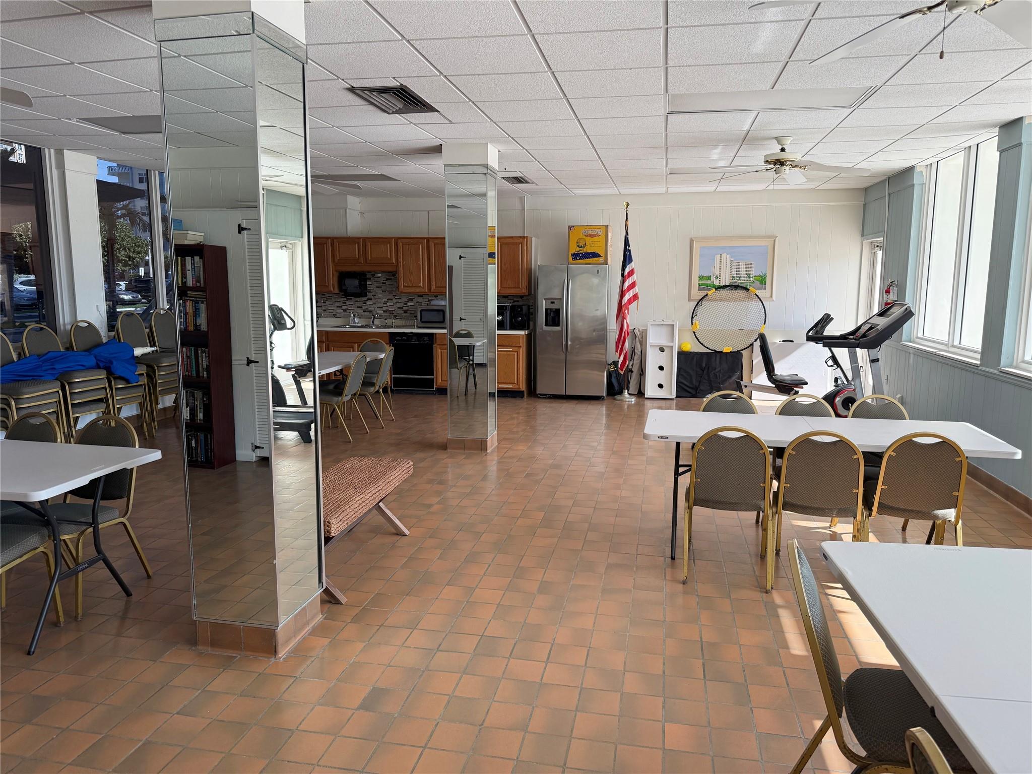 Granada House - Residential