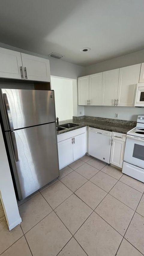 5057 Breckenridge Place 18 West Palm Beach FL 33417