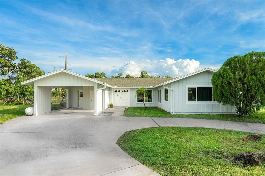 Photo of 2332 SW 10th Street, Boynton Beach, FL 33426 (MLS # R10756064)