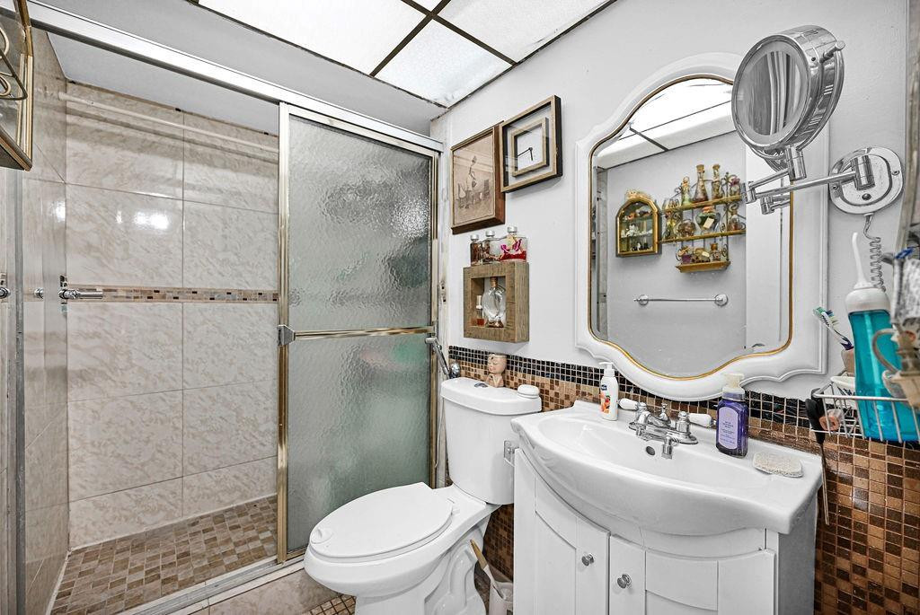 Sunrise Lakes phase 4 inc - Residential