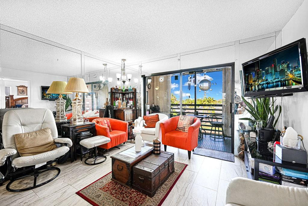 Sunrise Lakes phase 4 inc - Residential