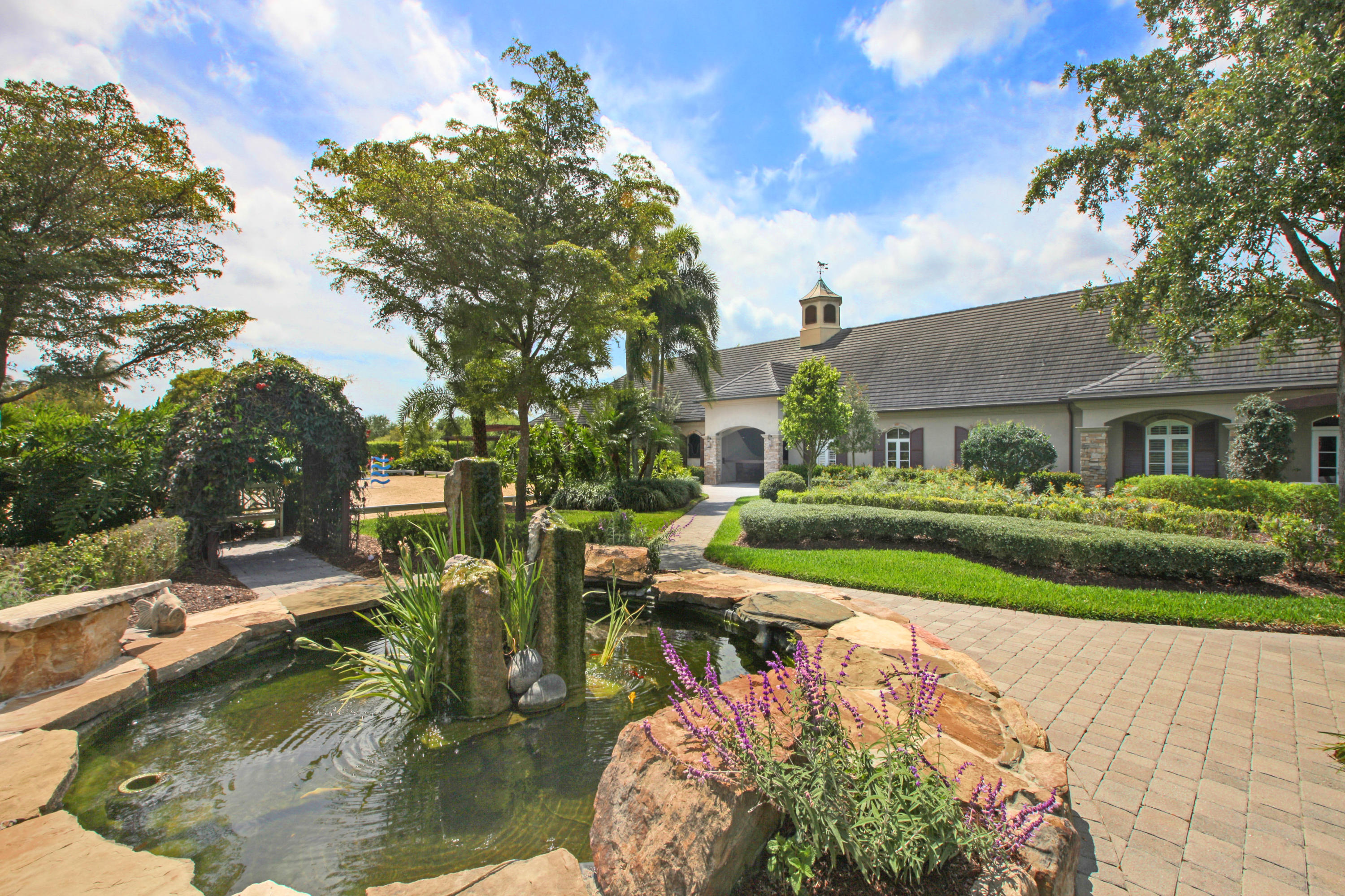 PALM BEACH POINT - Residential