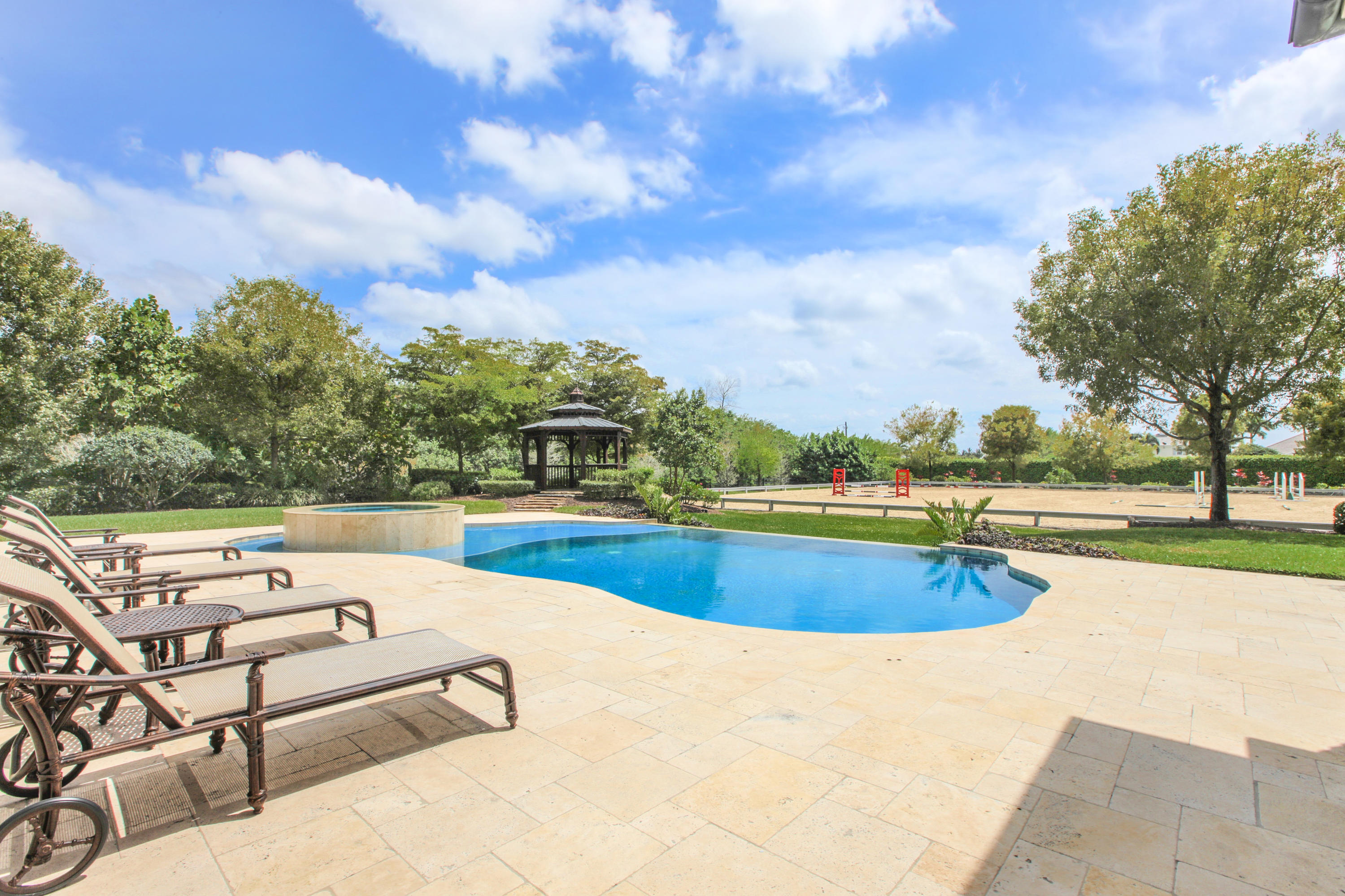 PALM BEACH POINT - Residential