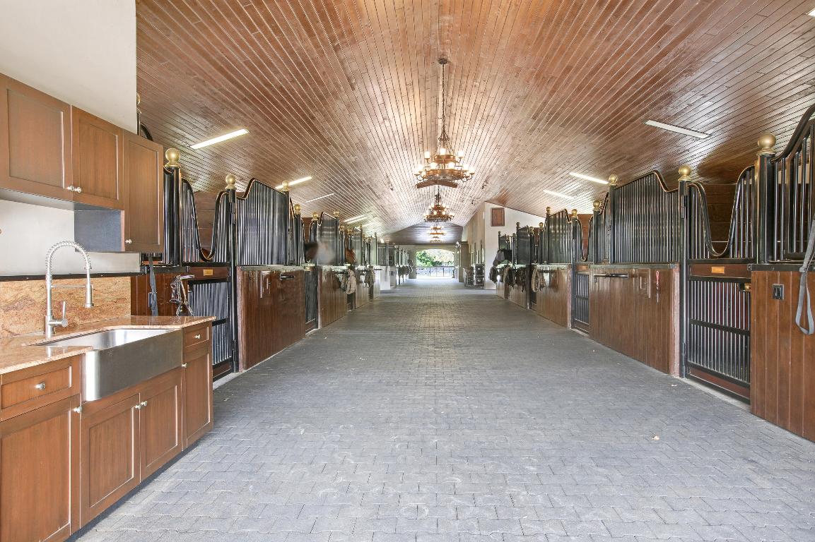 PALM BEACH POINT - Residential