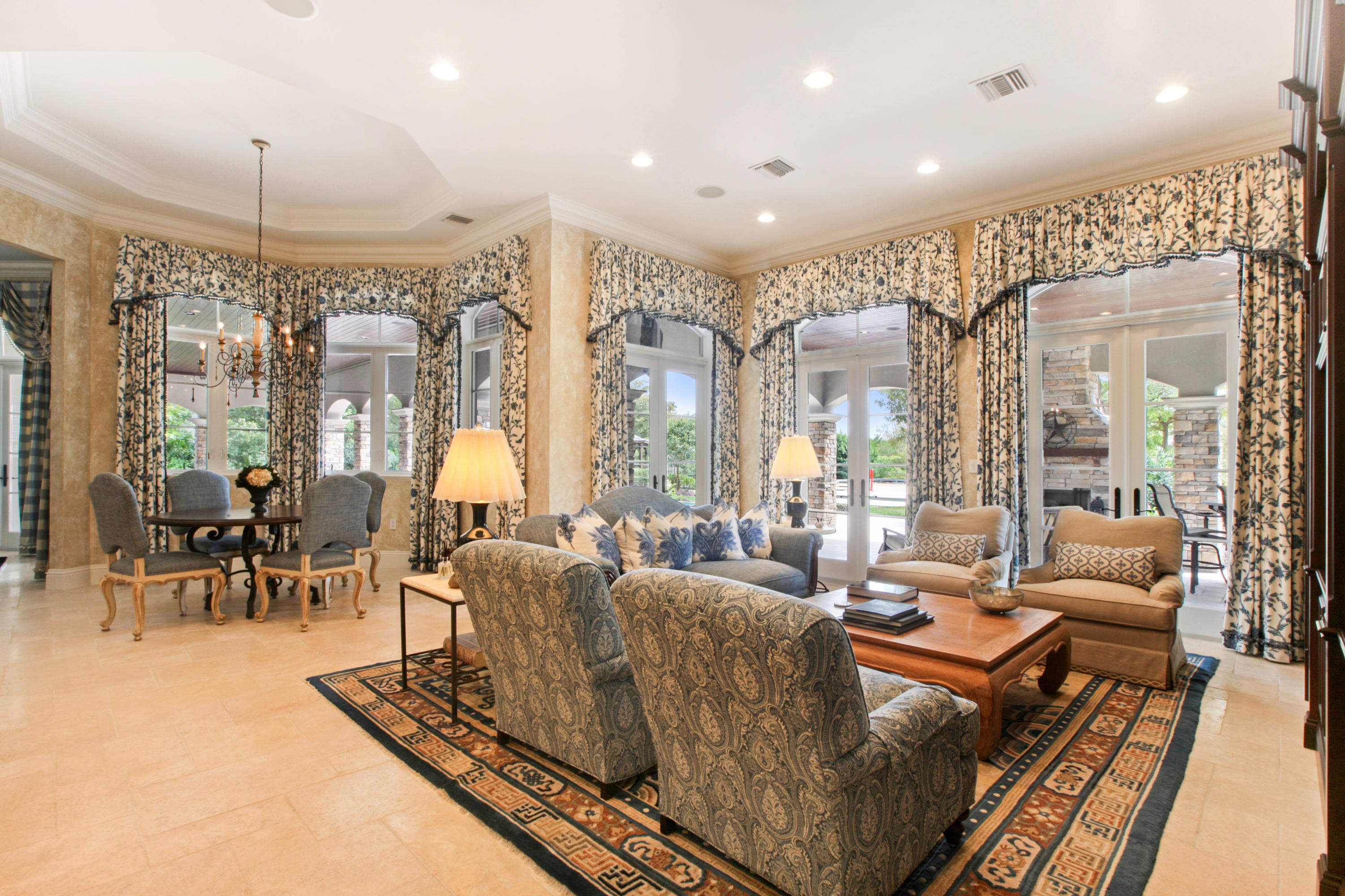 PALM BEACH POINT - Residential