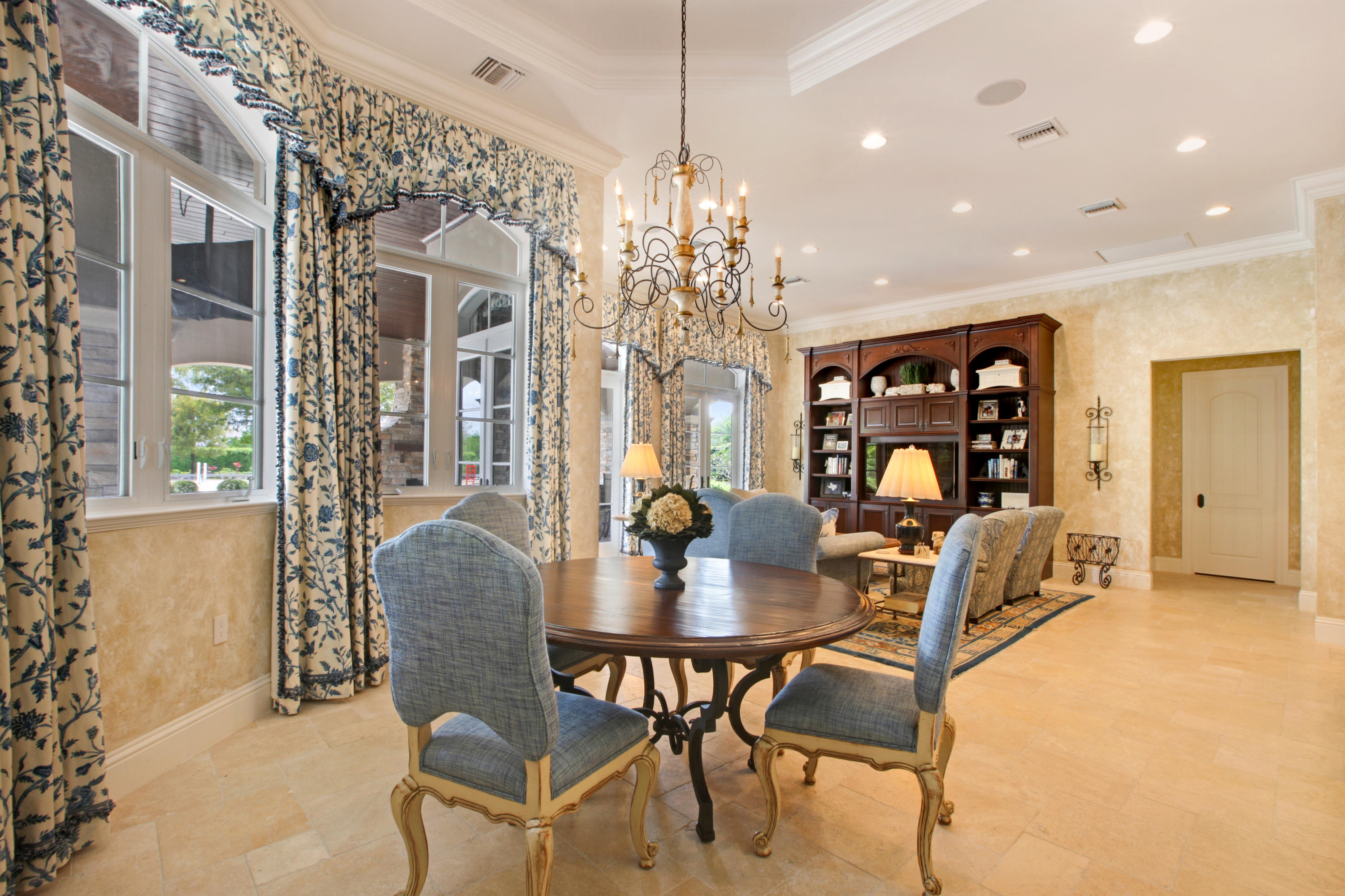 PALM BEACH POINT - Residential